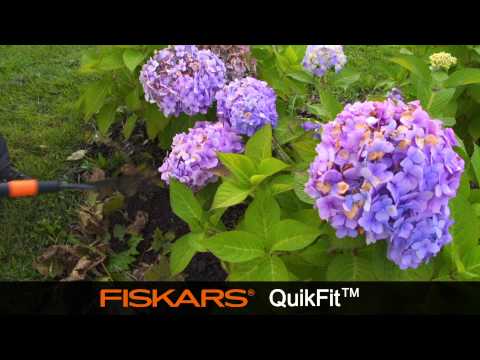 Fiskars QuikFit gėlių grėblys video