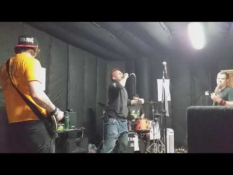 Fuckers Freakers - Fuckers Freakers - Zesranej život (zkušebna)