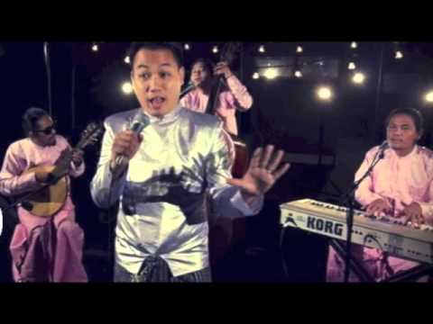 Zaw Win Htut, Thar Soe - Phyu Ni Pyar War