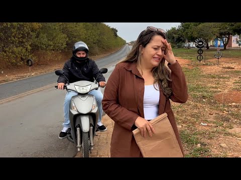 A gold digger rejects a simple man... and ends up VERY BAD in the end! 😱🚗