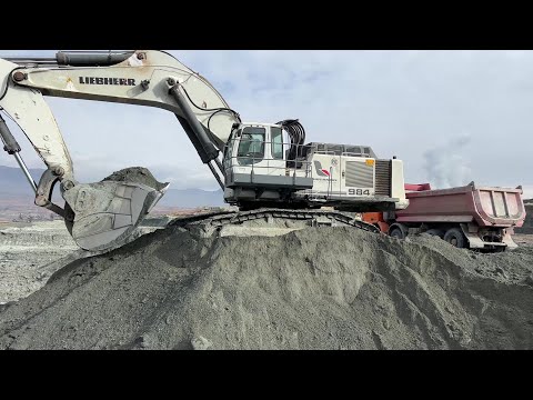 Liebherr 984 Excavator Loading Mercedes & MAN Trucks - Sotiriadis/Labrianidis Mining Works - 4k