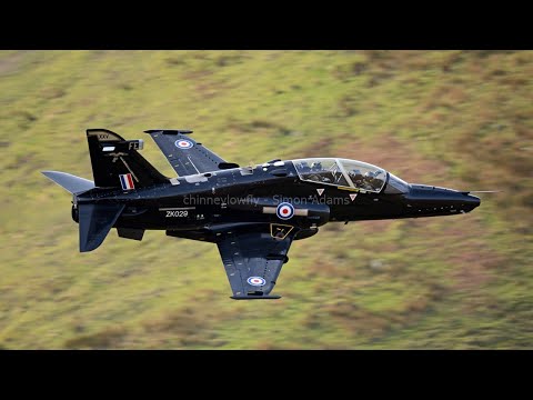 Mach Loop - Hawk T2 and Texan T1 at low level
