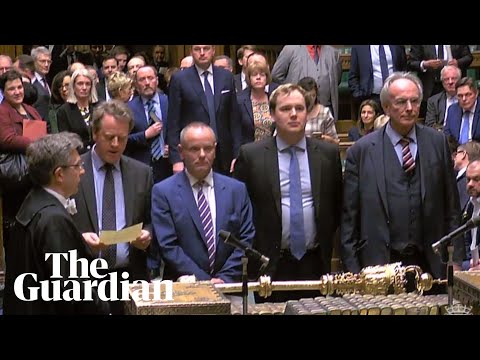 MPs vote overwhelmingly to delay Brexit