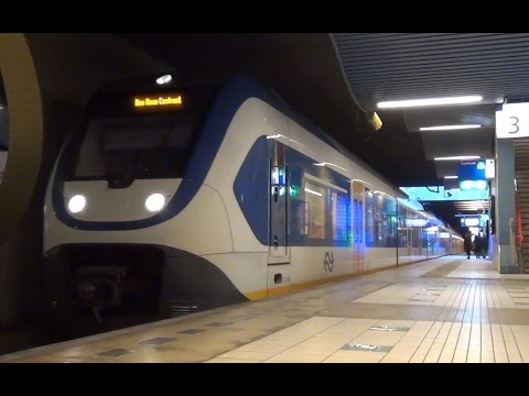 2x SLT vertrekt uit Station Rotterdam Blaak