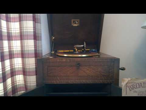 The Original Havana Band - She's A Great, Great Girl - Broadcast 8" 78rpm - HMV 511 Gramophone