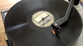 Joe "King" Oliver    West End Blues