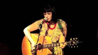 Meredith Edgar, &quot;Halo&quot; &amp; &quot;Watergun&quot; live