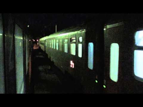 IR1838 intra in statia Vama tras de catre locomotiva electrica 40-0758-9