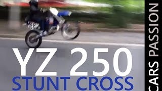 preview picture of video '250 YZ Yamaha  - motocross 94 Créteil (Cité du Palais)'