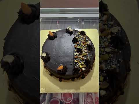 Chocolate cake 🎂 🍰 #mrmuddassir #cake #chocolatedessert #chocolate #chocolatecake #newmusic #cute