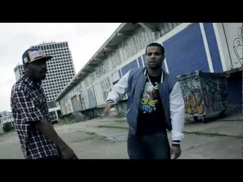 xcentriek - bewapend met de pen