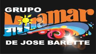 Te Importa Poco Music Video