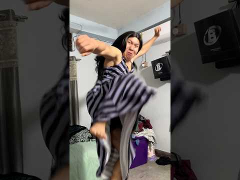 Sister + straight hair = don't touch zone 😂