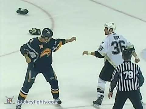 Andrew Peters vs Andre Roy