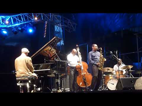McCoy Tyner Trio Feat. Ravi Coltrane - 2 (La Défense Jazz Festival - Paris - June 30th 2012)