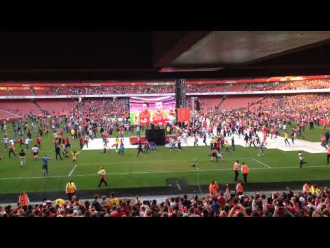 Arsenal fans pitch invasion at The Emirates
