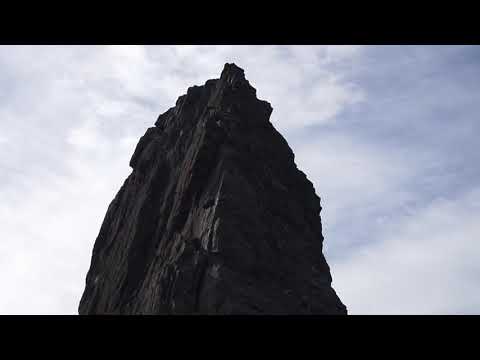 Inaccessible Pinnacle, Isle of Skye, Scotland - Free solo climbing (no ropes or protection)