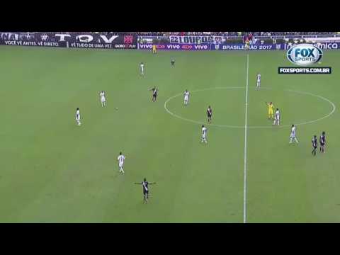 TORCIDA DO VASCO PROVOCA FLUMINENSE COM BANDEIRA DA SÉRIE C