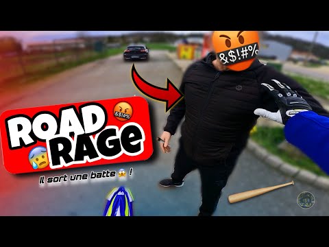 😡ROAD RAGE : JE LE DOUBLE IL DEVIENT FOU ET M'AGRESSE // 50CC 🤬😱