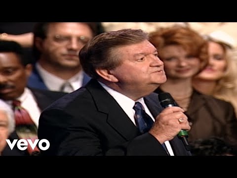 Bill & Gloria Gaither - Precious Memories [Live] ft. Jim Hill
