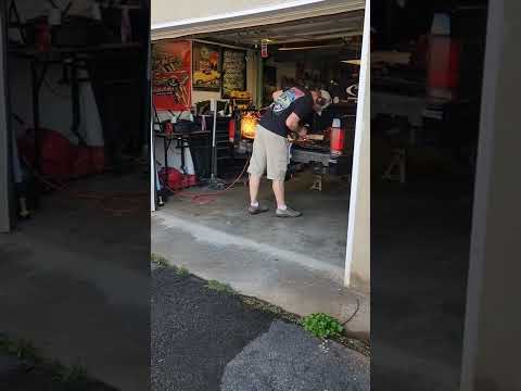 Coming in hot !! #hackjob #tailgate #minitruck