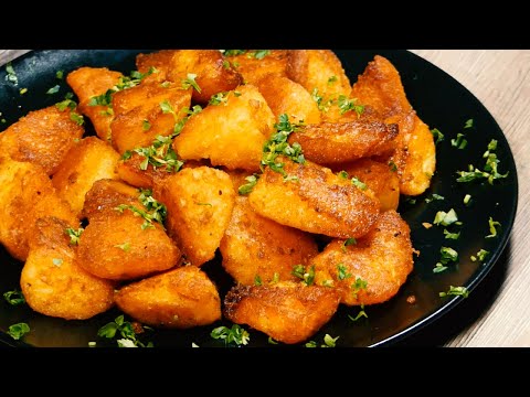 Golden potatoes baked | Delicii Simple