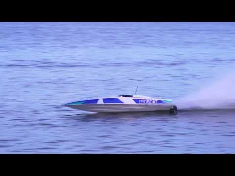 Pro Boat Sonicwake V2 Slow-Motion Action!