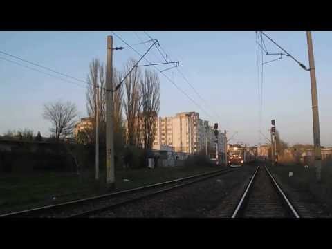 EA 078 with IR 1837 Iasi-Timisoara and horns/lights