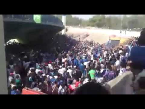 "De pibe me enseñaron a quererte" Barra: La Banda del Expreso &bull; Club: Godoy Cruz