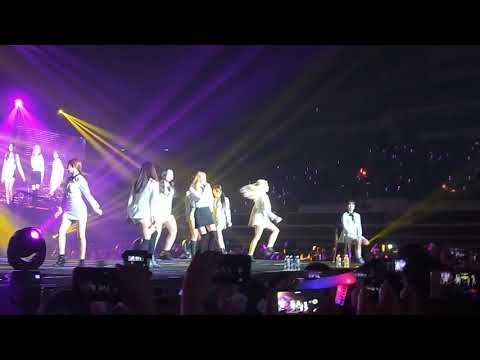 180907 Hallyupopfest in Singapore - Momoland Bboom Bboom