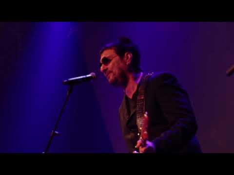 Pedropiedra con Álvaro Henríquez - Hipnotizada (en Teatro Nescafé de las Artes)