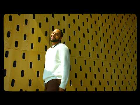 Small Victories (con Dom Chronicles)