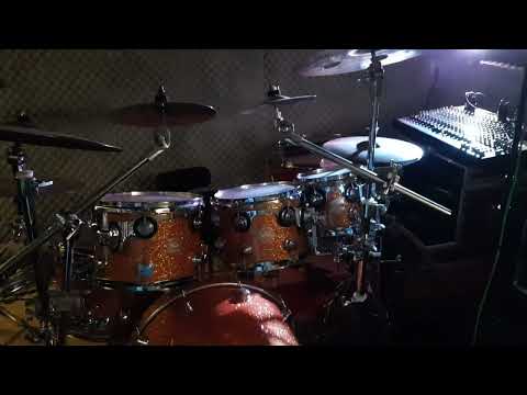 short DW Collectors burnt orange glass drum tour..