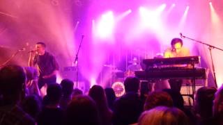 Tokyo Police Club - "Frankenstein" live 12/08/16