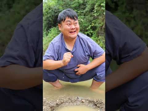 It turns out that Songsong is going to release the small fish❤️