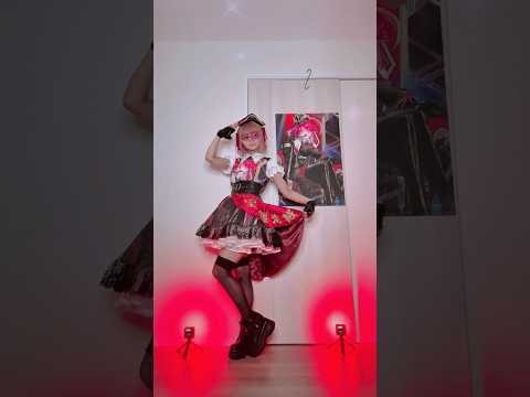 12秒後にタペストリーが服になる動画