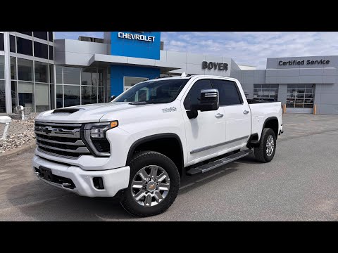 2026 Chevrolet Silverado 3500HD 4WD Crew Cab Standard Box High Country in White for sale at Boyer Chevrolet Lindsay Ltd. in Lindsay, ON