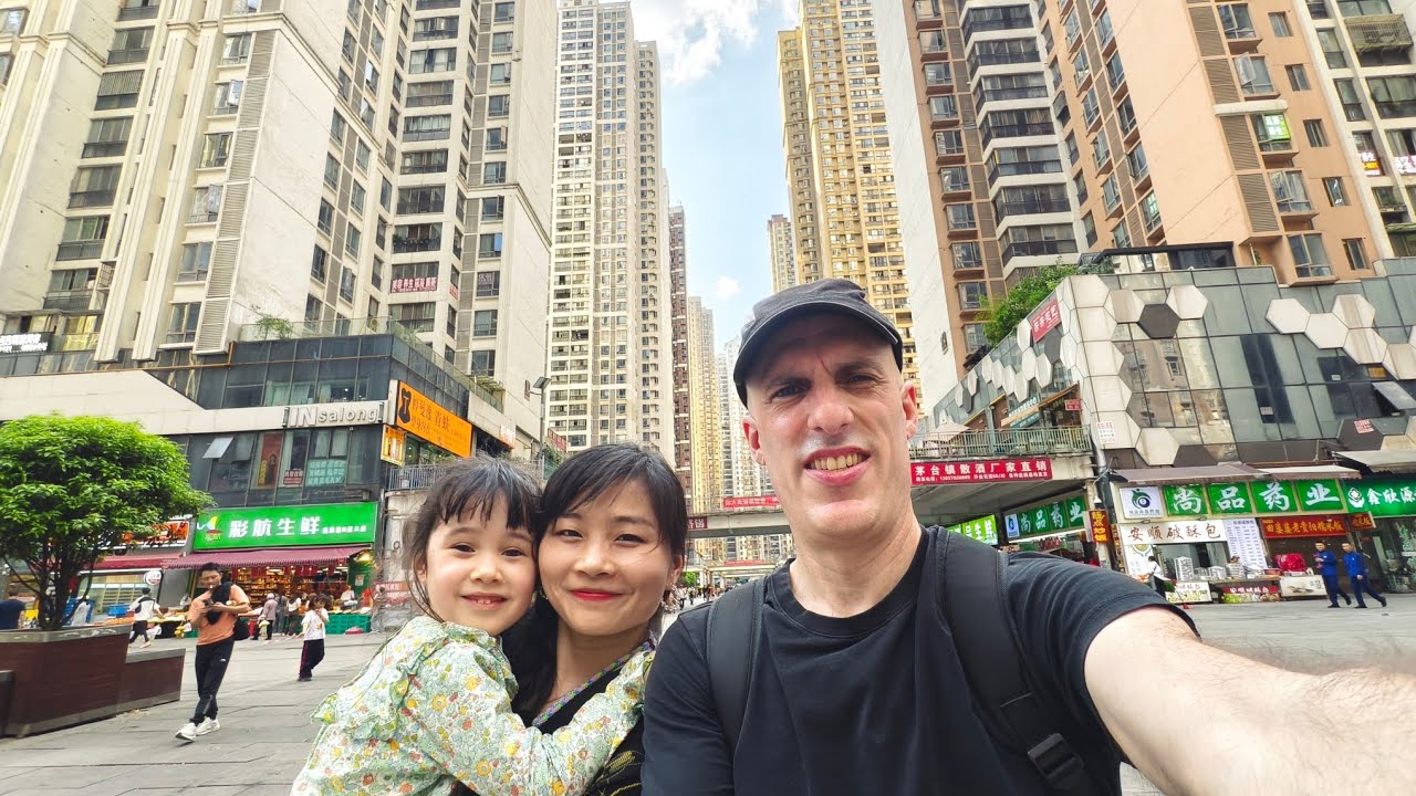 CHINA EN DIRECTO: GUIYANG A FONDO - DÍA 4 - MEGABARRIO DE HUAGUOYUAN | Jabiertzo