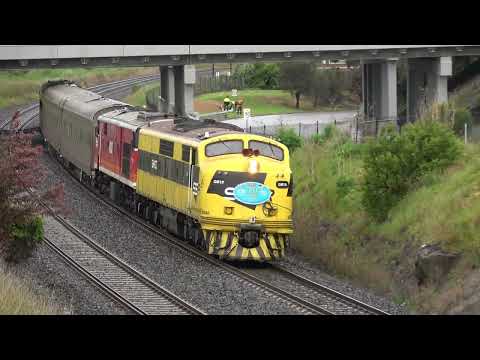 THE BEST TRAINS OF 2022 at Airport West and Gowanbrae - Australian Trains
