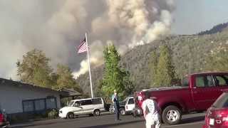 preview picture of video 'Junction Fire in Oakhurst, Ca. 8-18-14'