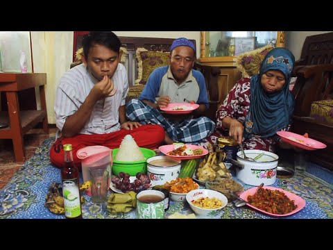 Cooking Various Eid Foods, Welcoming Eid Al-Fitr