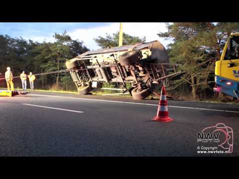 Gekantelde aanhanger vrachtwagen A28 Re 67,7 't Harde