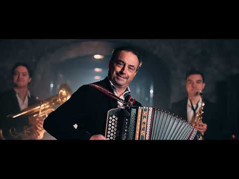 Družina Sotošek in Mama Manka - TA FRAJTON (Original video)