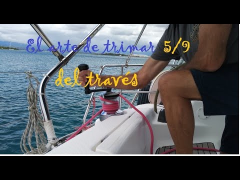 TRIMADO NAVEGANDO DE TRAVÉS