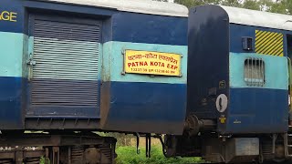 preview picture of video '{IRI} LDH WDG4D 13240/Kota - Patna Express (Via Sultanpur) departure fatehgarh railway station'