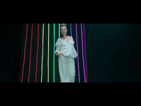 8KO feat Alexandra Stan Ocean (Official Video) 0769625881