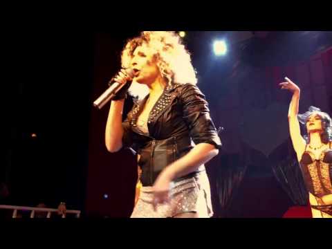 Tina Turner The Best By Verónika Bows In Clandestinos Joy Eslava