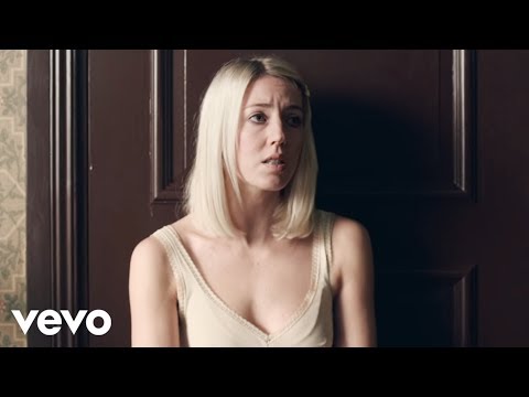 Veronica Maggio - Hela huset ft. Håkan Hellström
