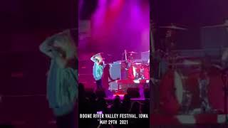 Vince Neil &quot;My F**kin&#39; Voice is Gone&quot;