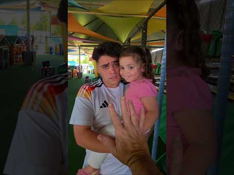 ELA SÓ QUERIA BRINCAR !!! #shorts